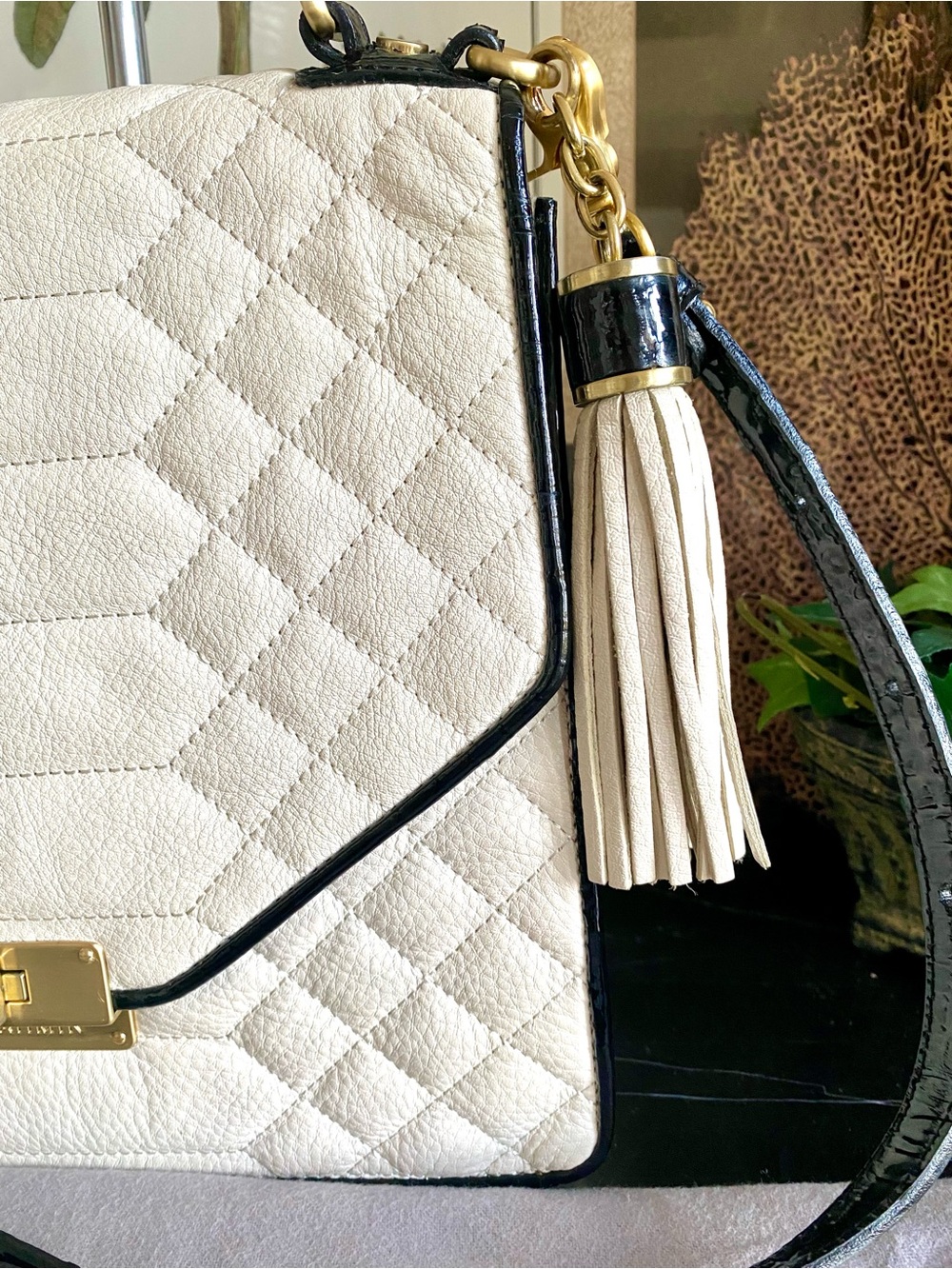 ▪️AMAZING CREME FLORENTINE OPHELIA BRAHMIN QUILTED LEATHER SATCHEL▪️ - Picture 5 of 15